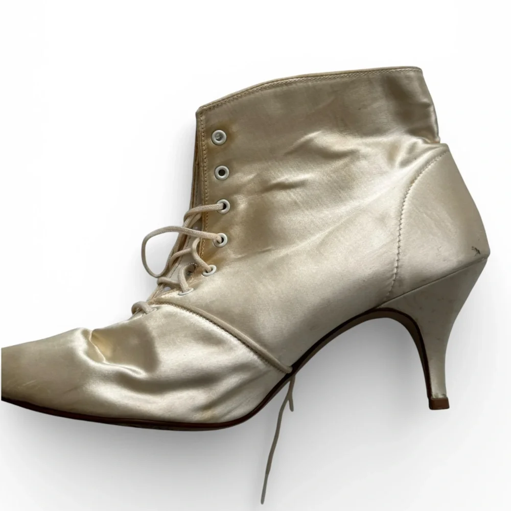 Vintage 70s Coloriffics 6.5 Victorian Style Ankle Wedding Boot Heel Ready to Dye